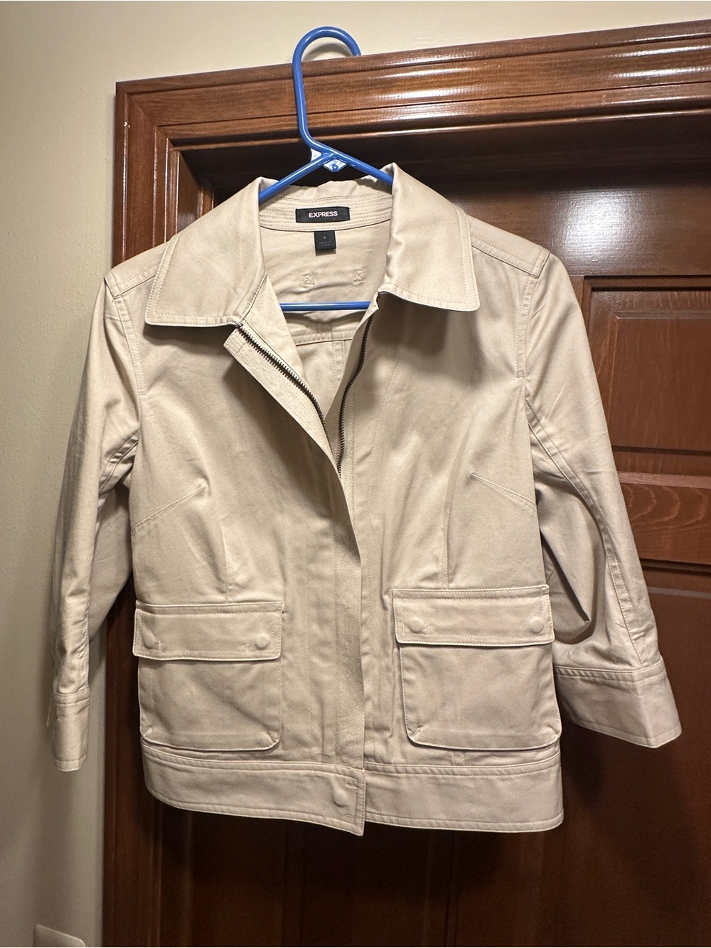 Express Women's Light Cream Utility Jacket with Flap Pockets